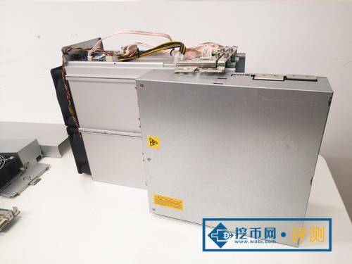 Eco-friendly mining rigs powered by renewable energy